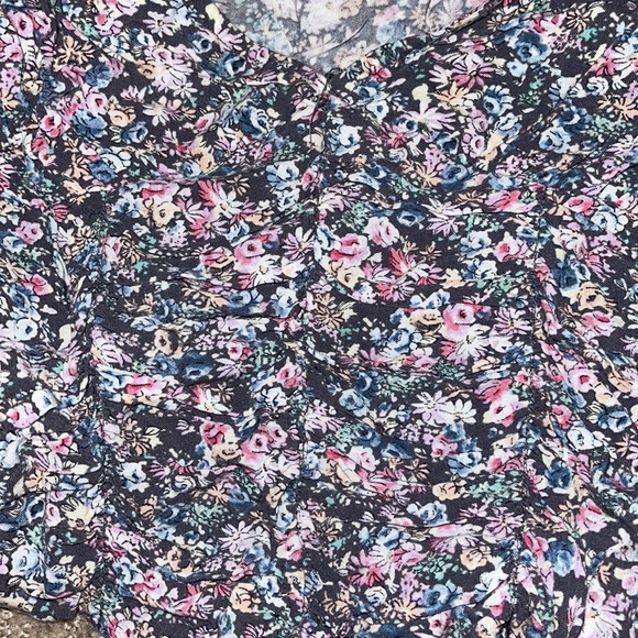 flower cropped top - Picture 2 of 2